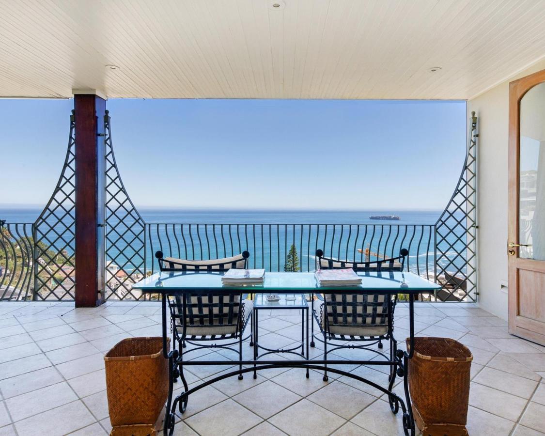 Villa Del Mar - "Luxurious En-Suite Bedroom With Lounge And Stunning Sea View Balcony In Bantry Bay" Cape Town Exterior photo