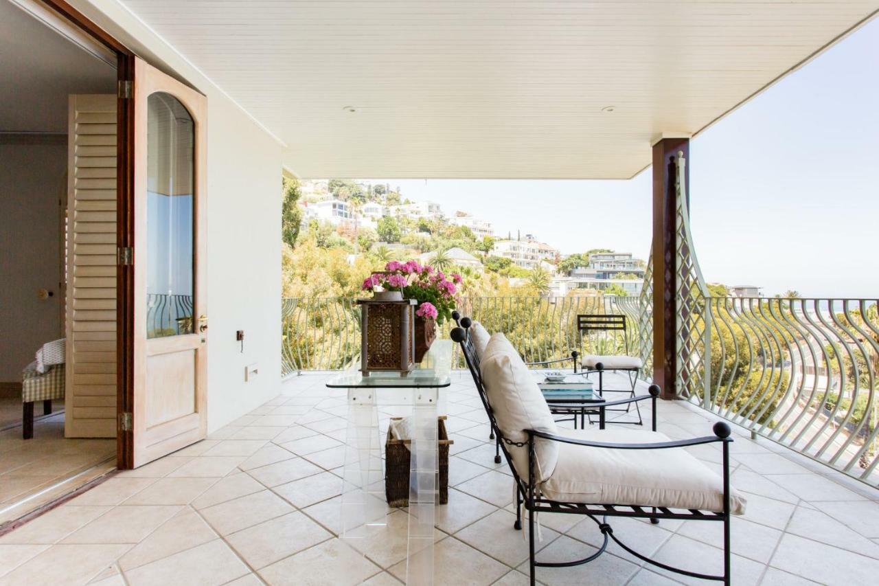 Villa Del Mar - "Luxurious En-Suite Bedroom With Lounge And Stunning Sea View Balcony In Bantry Bay" Cape Town Exterior photo