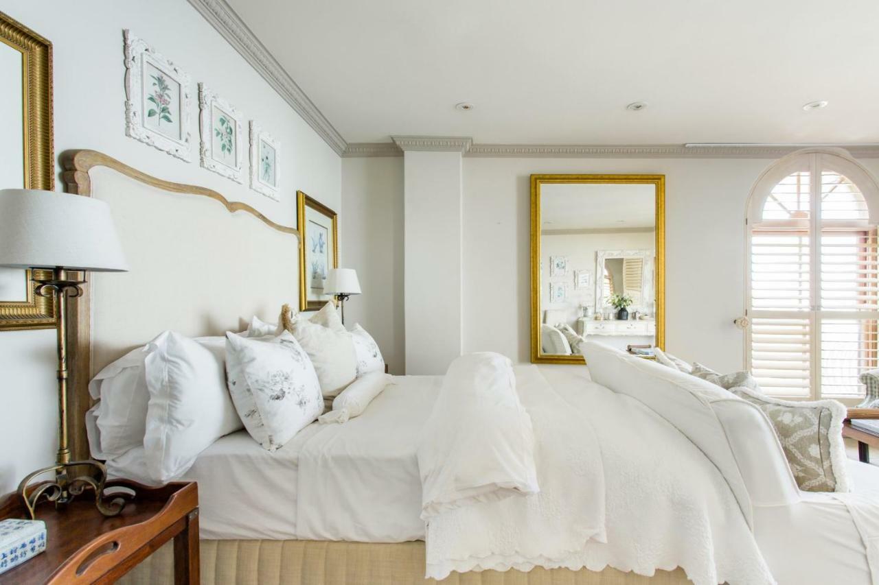 Villa Del Mar - "Luxurious En-Suite Bedroom With Lounge And Stunning Sea View Balcony In Bantry Bay" Cape Town Exterior photo